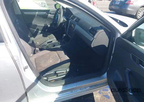 2016 Volkswagen Passat 1.8T S из США, поврежденный, VIN 1VWAS7A33GC040983